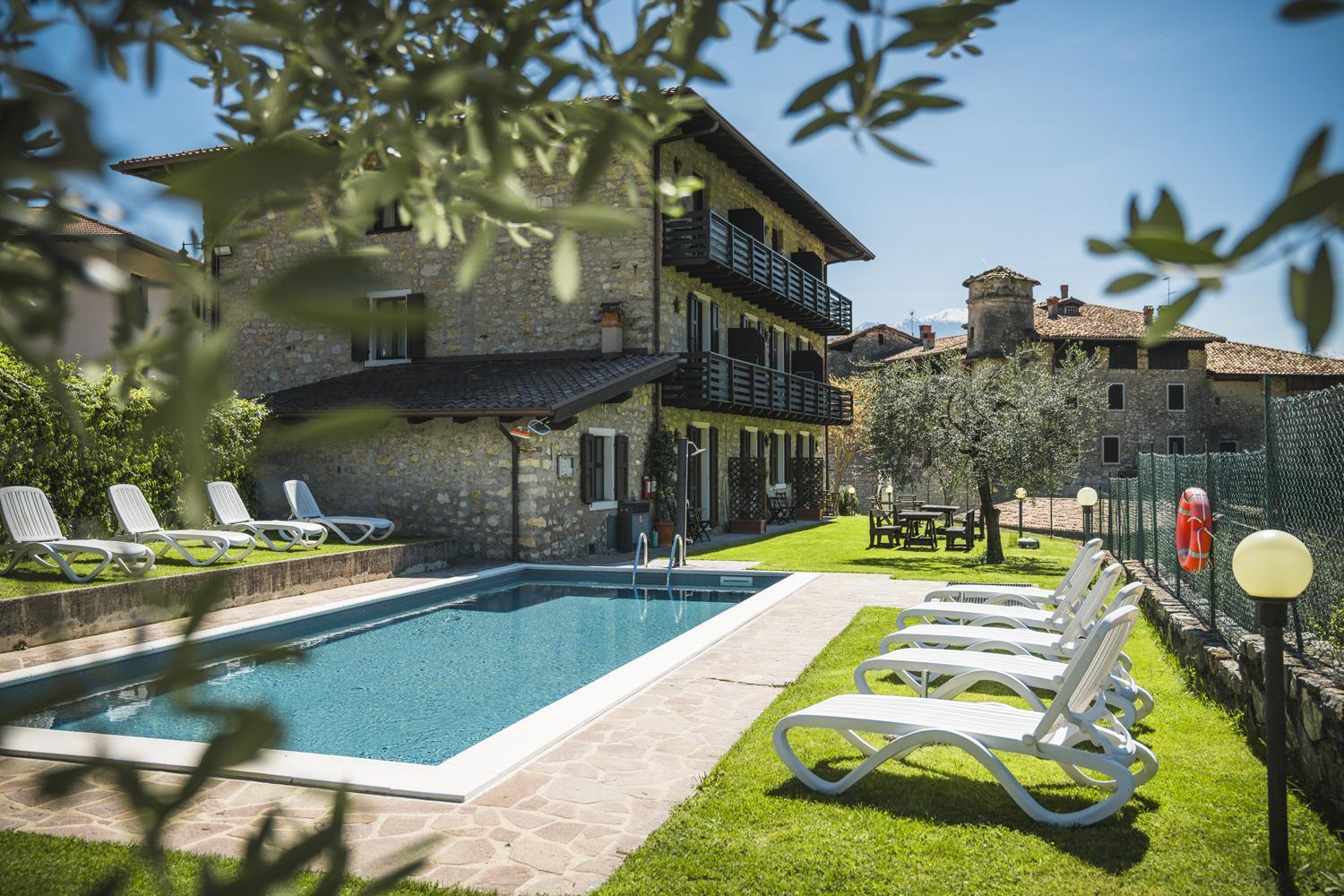 Hotel Antica Croce - Gardaslowemotion 蒂诺 外观 照片