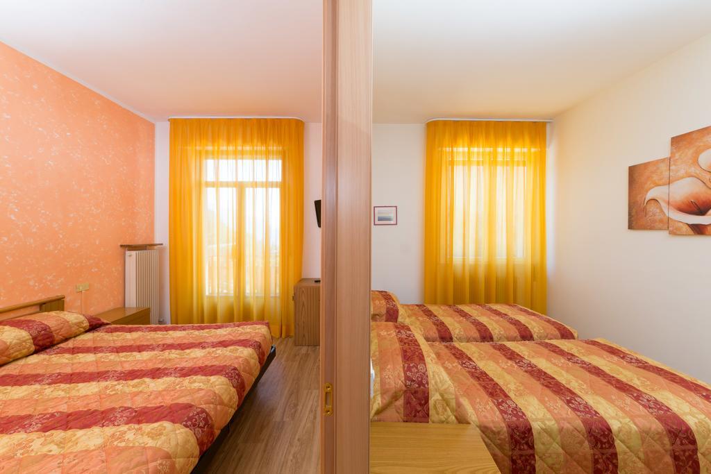 Hotel Antica Croce - Gardaslowemotion 蒂诺 外观 照片