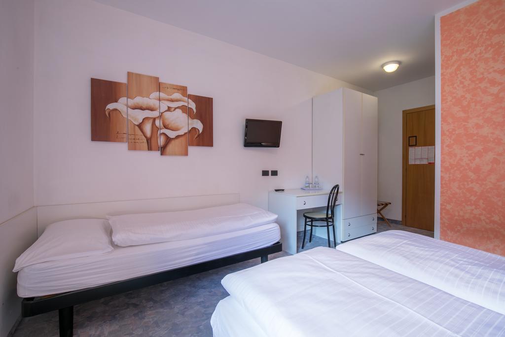 Hotel Antica Croce - Gardaslowemotion 蒂诺 外观 照片