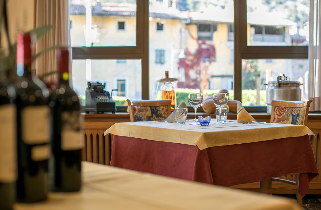 Hotel Antica Croce - Gardaslowemotion 蒂诺 外观 照片