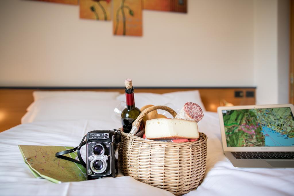 Hotel Antica Croce - Gardaslowemotion 蒂诺 外观 照片